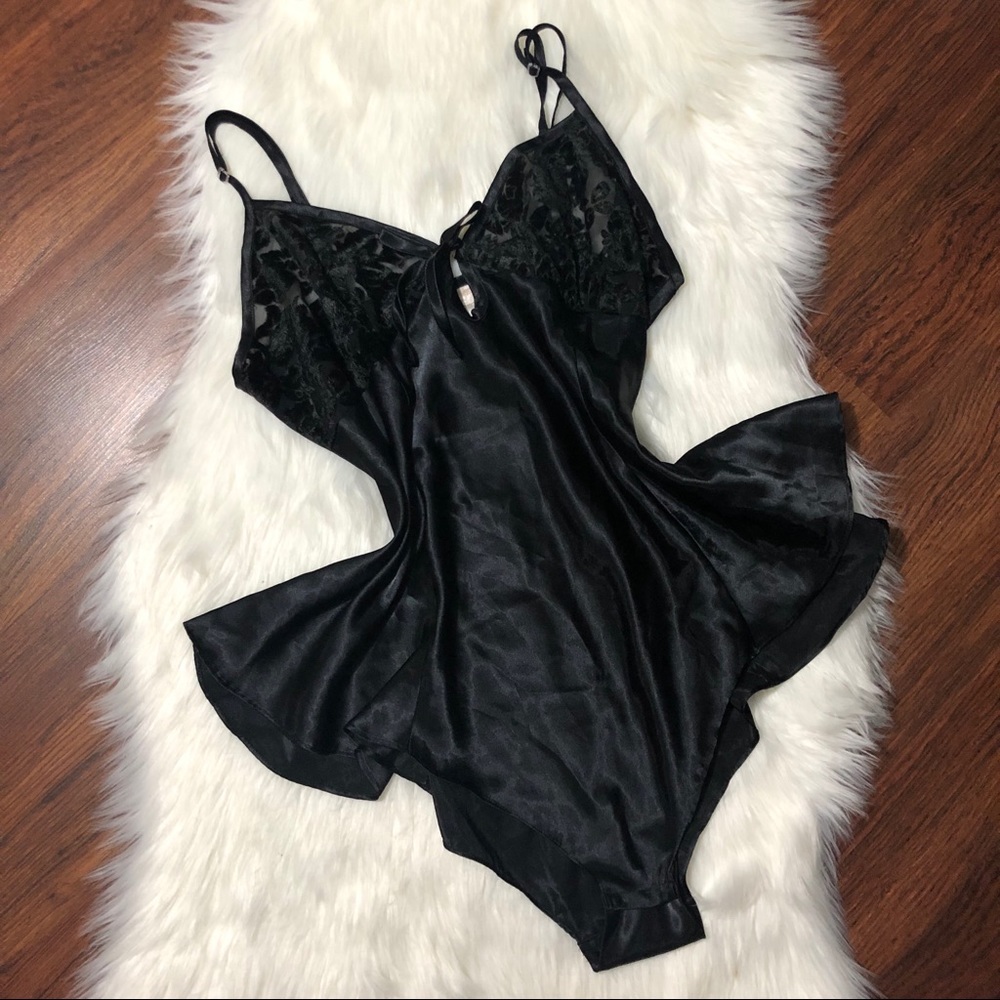 Inner Most black flutter teddy sz large